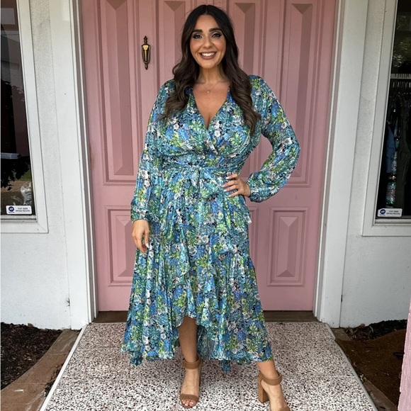 Elliatt Revolve Claude Ruffled Satin Maxi Dress Floral High Low hem Blue Small S - Picture 2 of 13